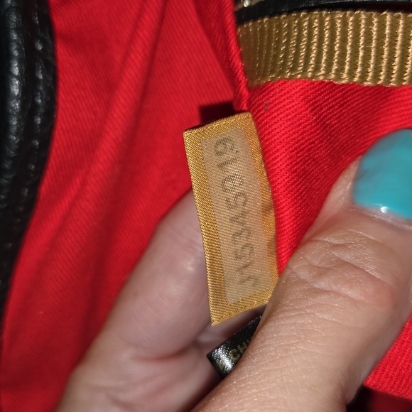 Dooney and Bourke Large Leather Tote, Black, minor scratch on back EUC - Picture 7 of 10